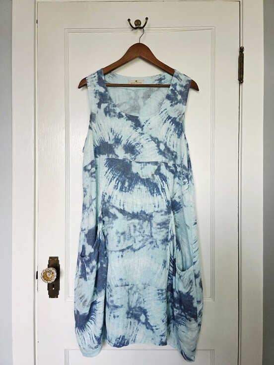 Lands Downunder Dresses & Skirts - Lands Downunder Lagenlook Boho-Chic Linen Dress – Size L – Abstract Tie Dye Blue
